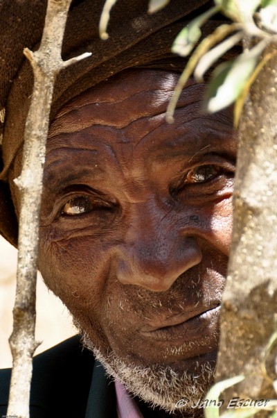 Anciano tímido - Iglesia de Mikael.  Emba {Etiopia}