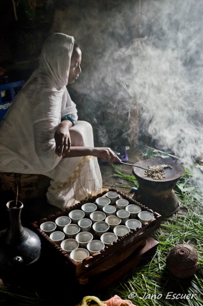 Ceremonia del Café y Danzas tradicionales. Lalibela {Etiopía}