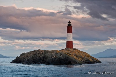 Faro de Les Eclaireurs. Canal Beagle {Patagonia}